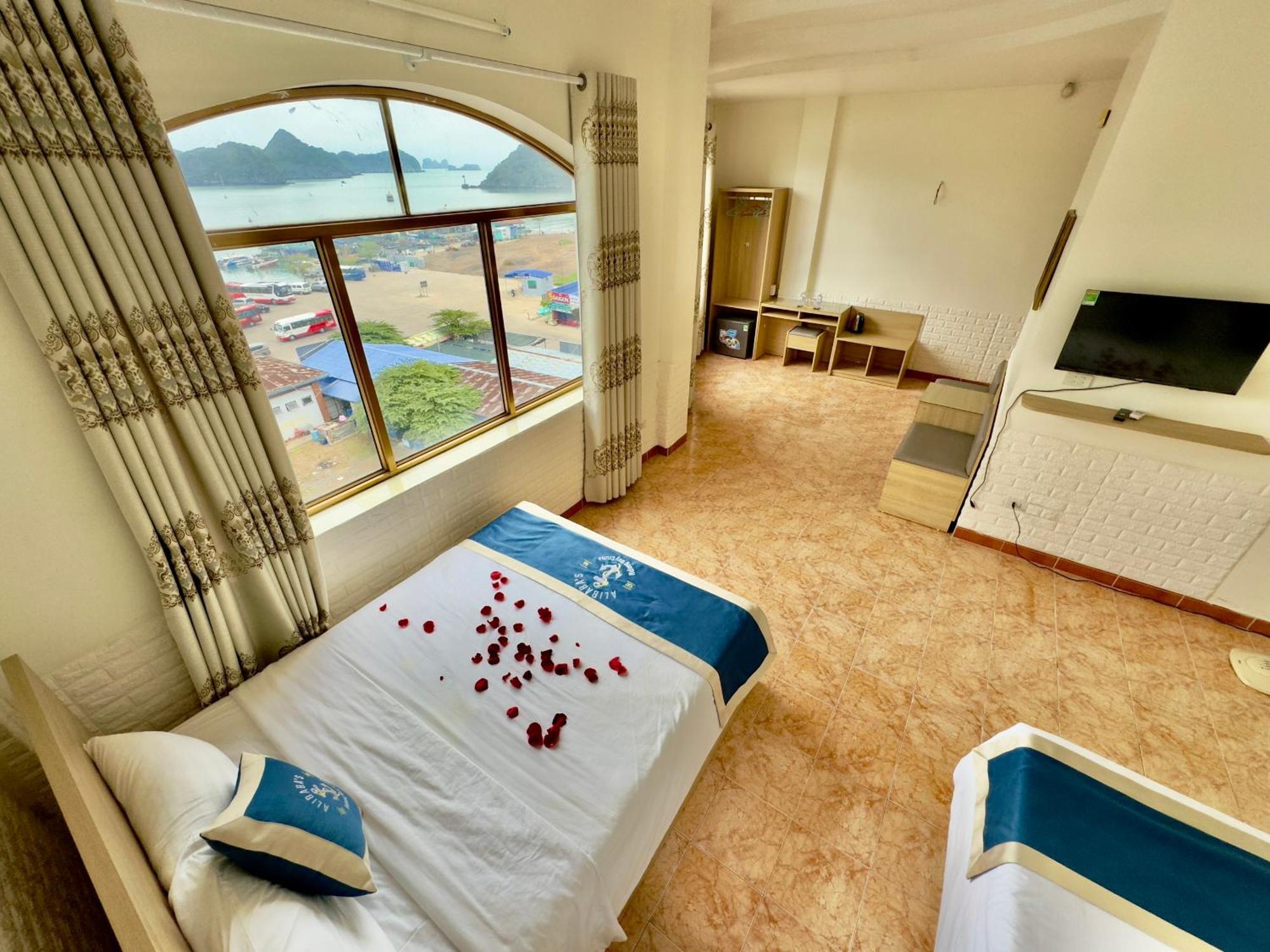 Cat Ba Plaza Hotel Dong Khe Sau エクステリア 写真