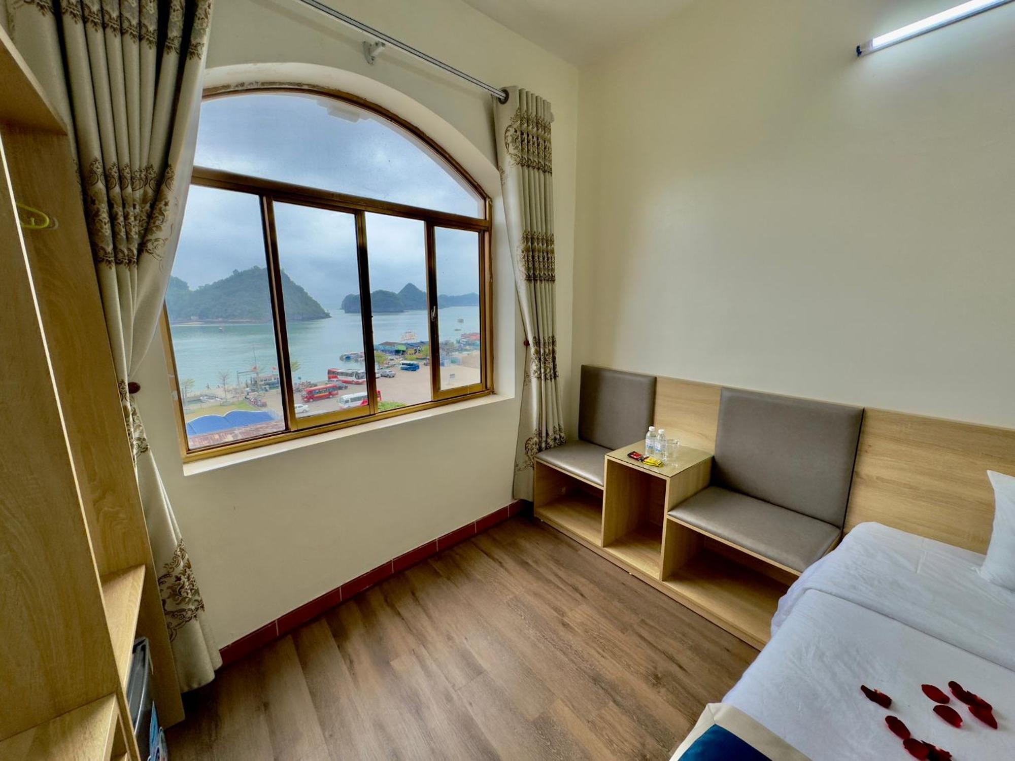 Cat Ba Plaza Hotel Dong Khe Sau エクステリア 写真