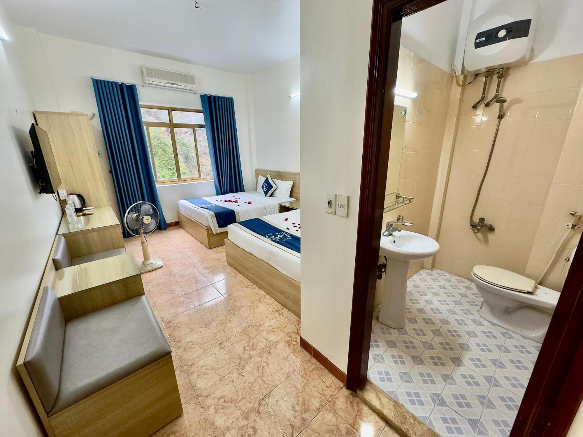 Cat Ba Plaza Hotel Dong Khe Sau エクステリア 写真