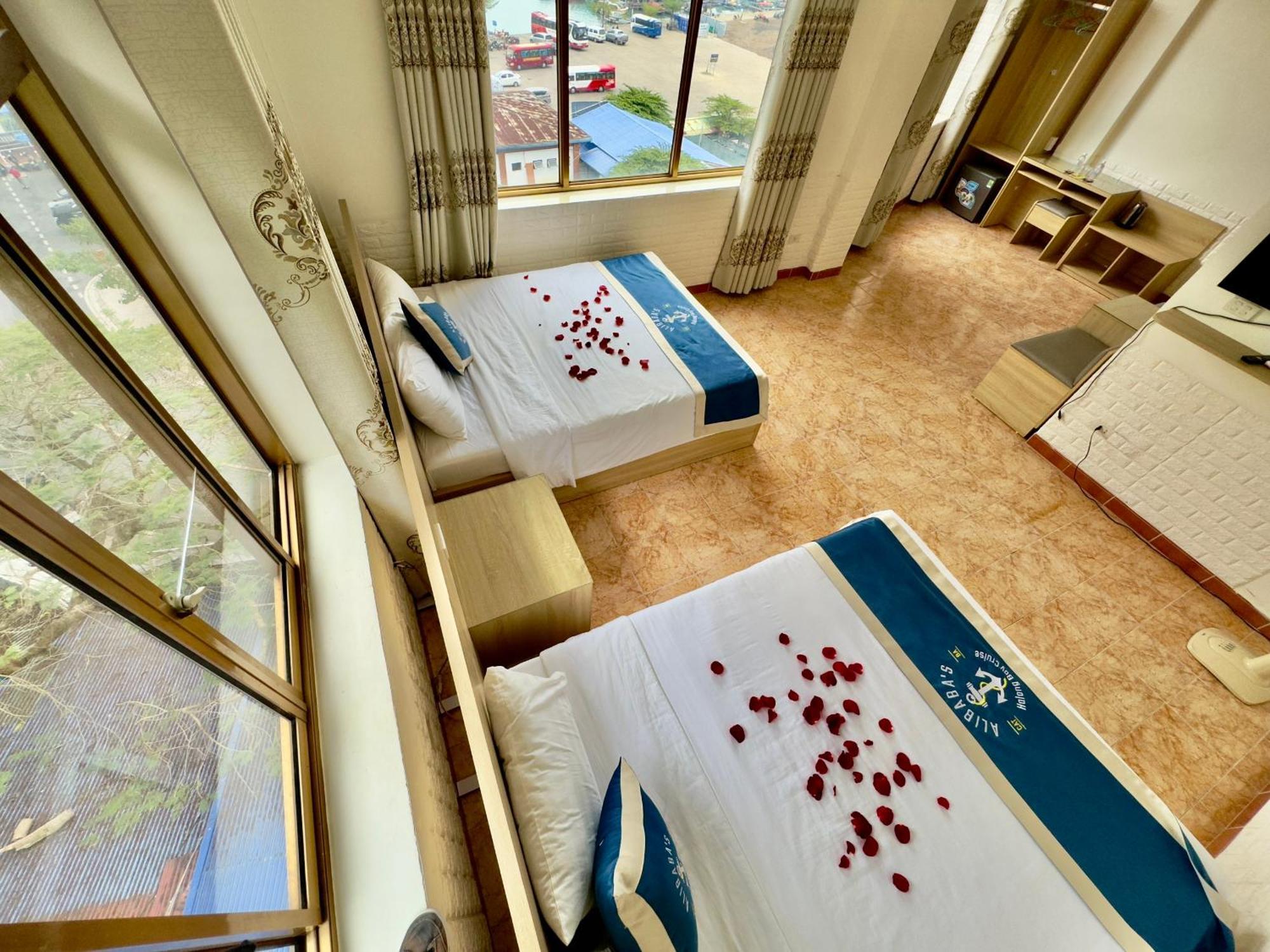Cat Ba Plaza Hotel Dong Khe Sau エクステリア 写真