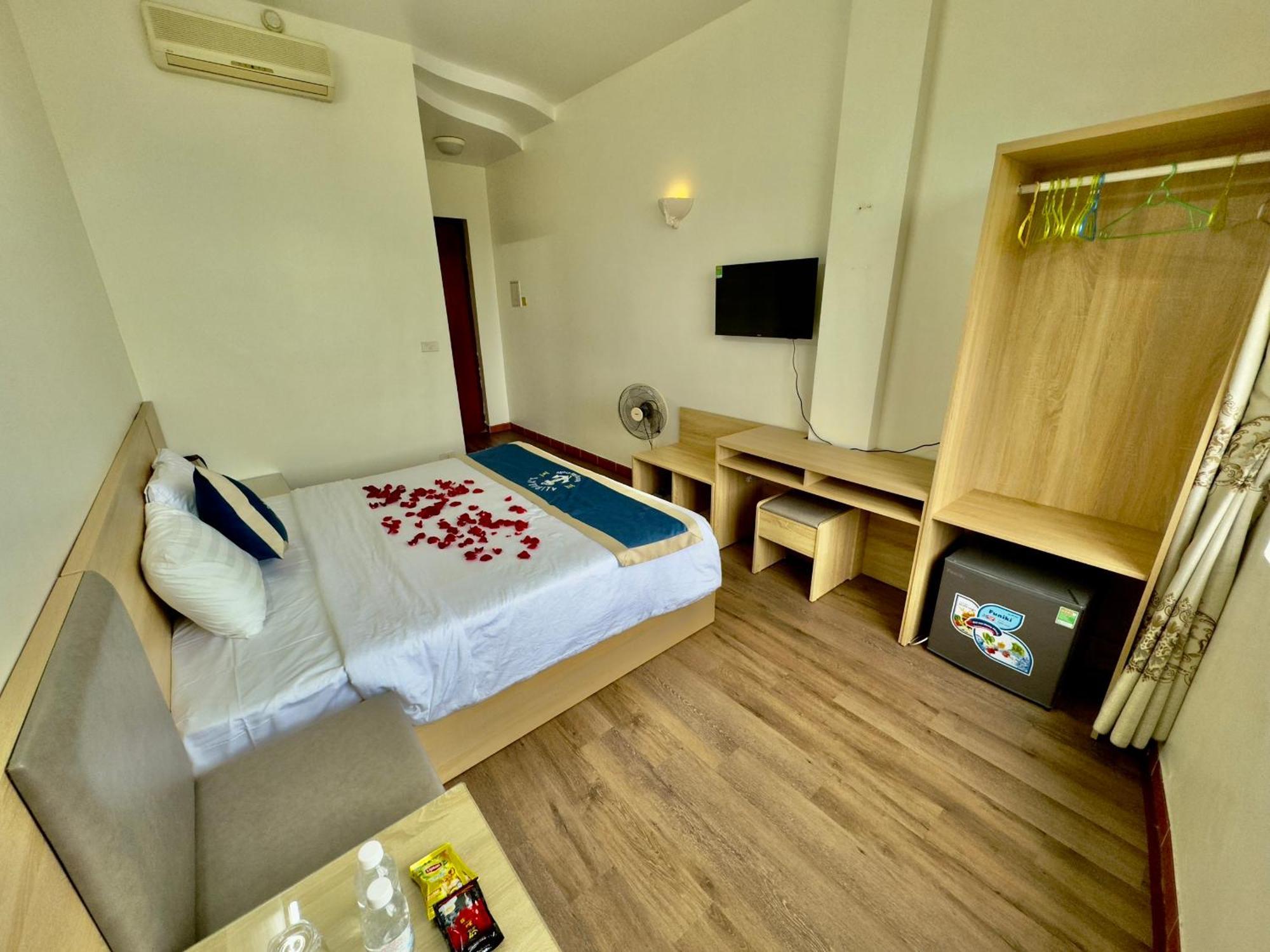 Cat Ba Plaza Hotel Dong Khe Sau エクステリア 写真
