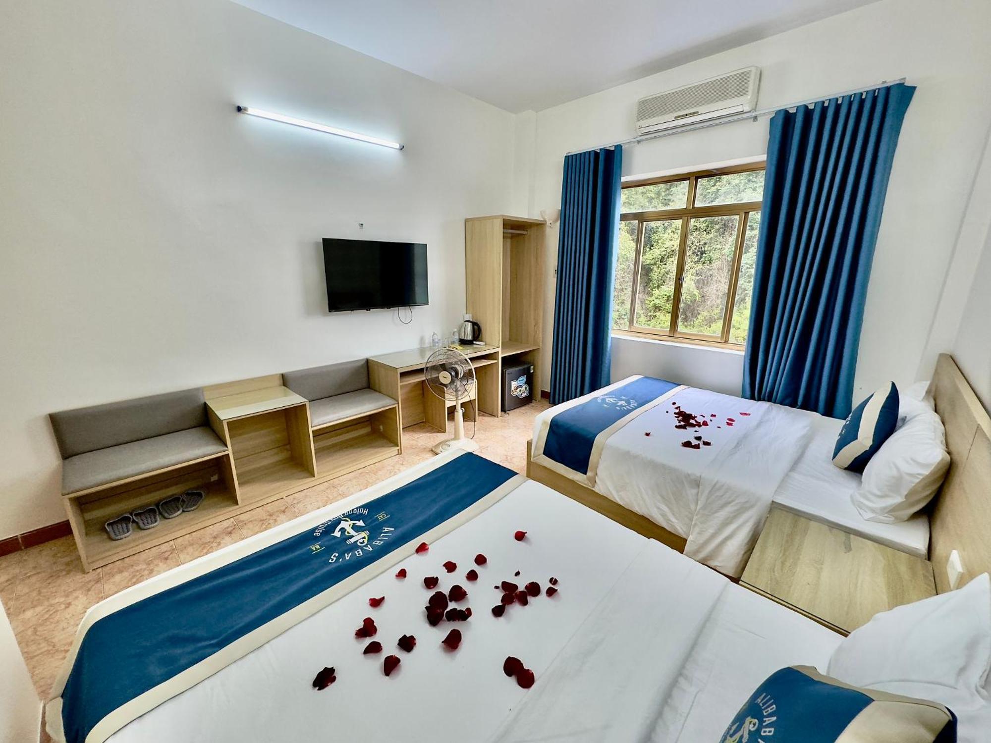 Cat Ba Plaza Hotel Dong Khe Sau エクステリア 写真