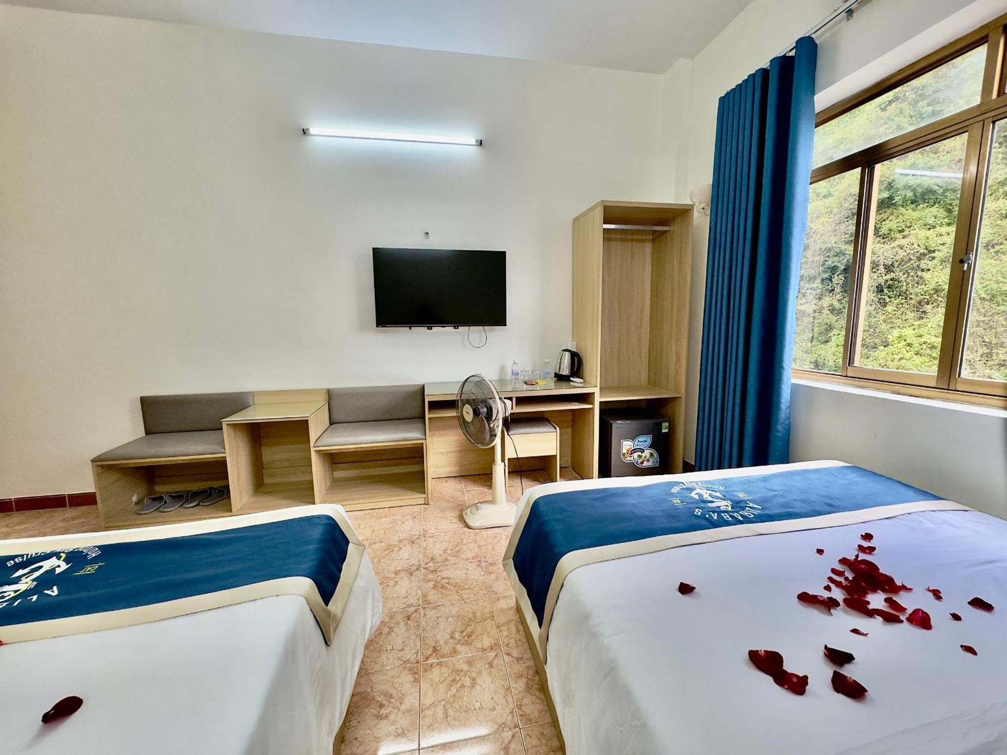 Cat Ba Plaza Hotel Dong Khe Sau エクステリア 写真