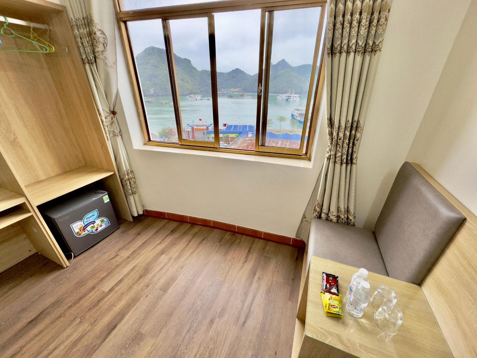 Cat Ba Plaza Hotel Dong Khe Sau エクステリア 写真
