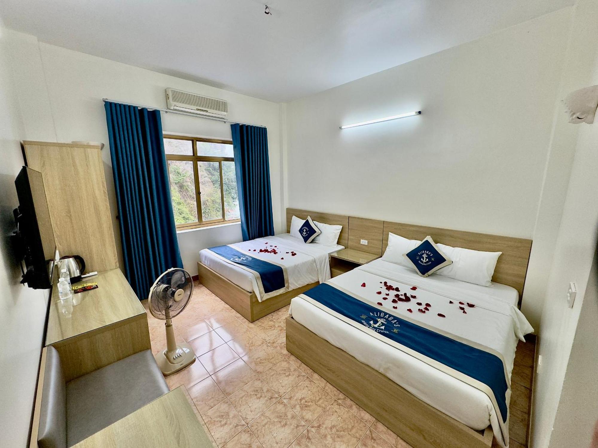Cat Ba Plaza Hotel Dong Khe Sau エクステリア 写真