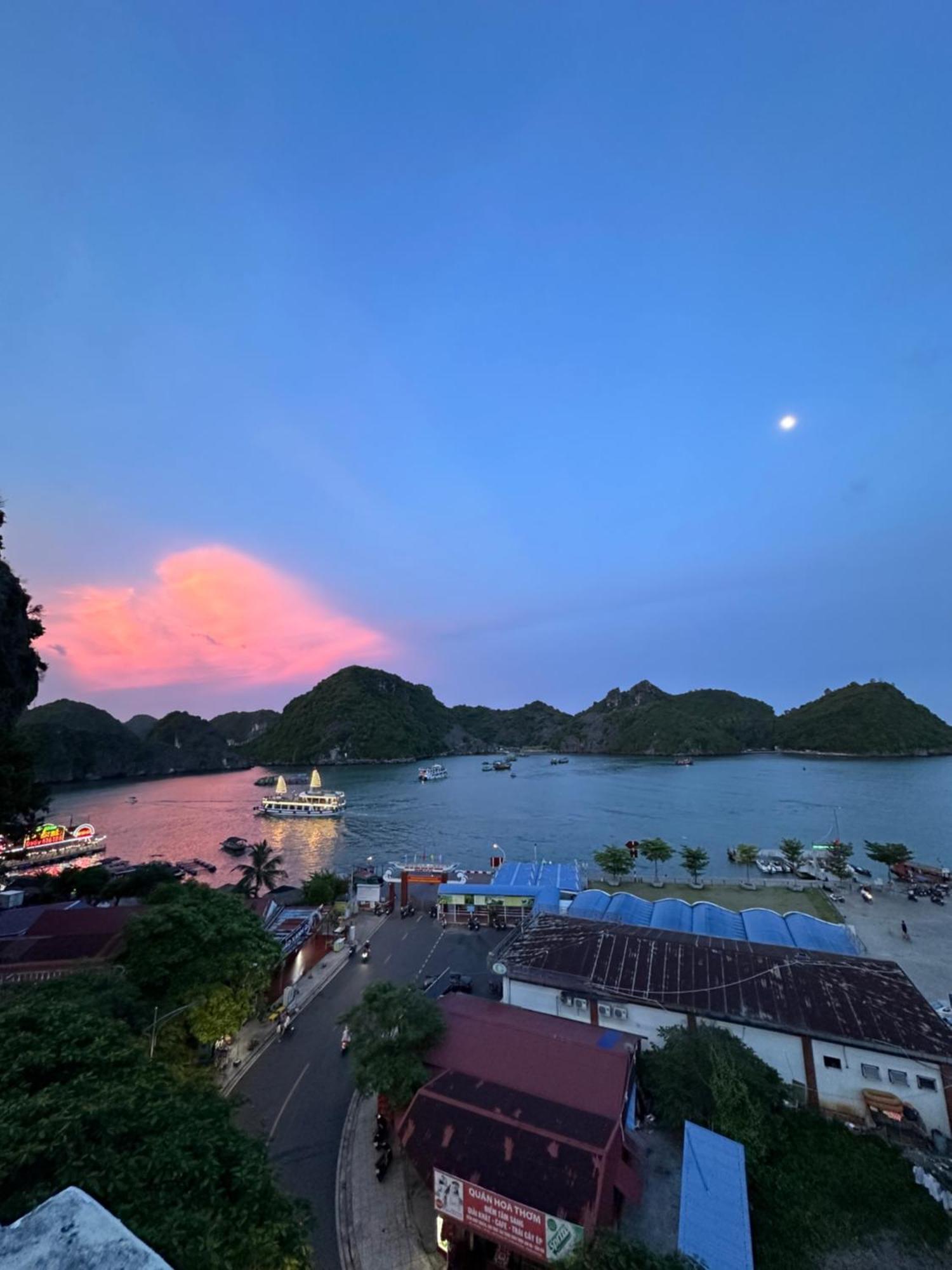 Cat Ba Plaza Hotel Dong Khe Sau エクステリア 写真